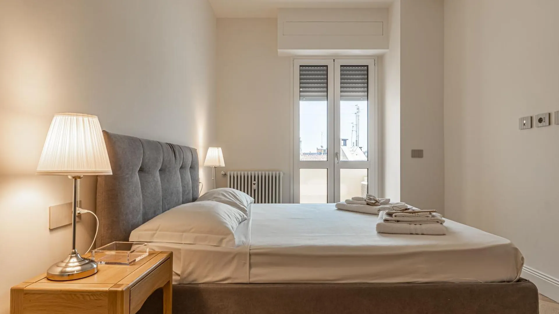Montenapoleone - Charming Apartment Μιλάνο