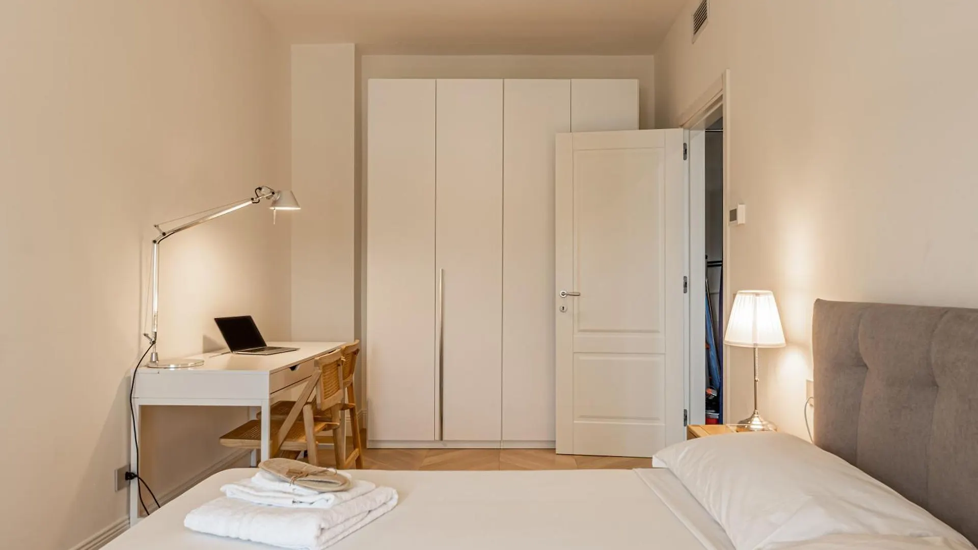 Montenapoleone - Charming Apartment Μιλάνο