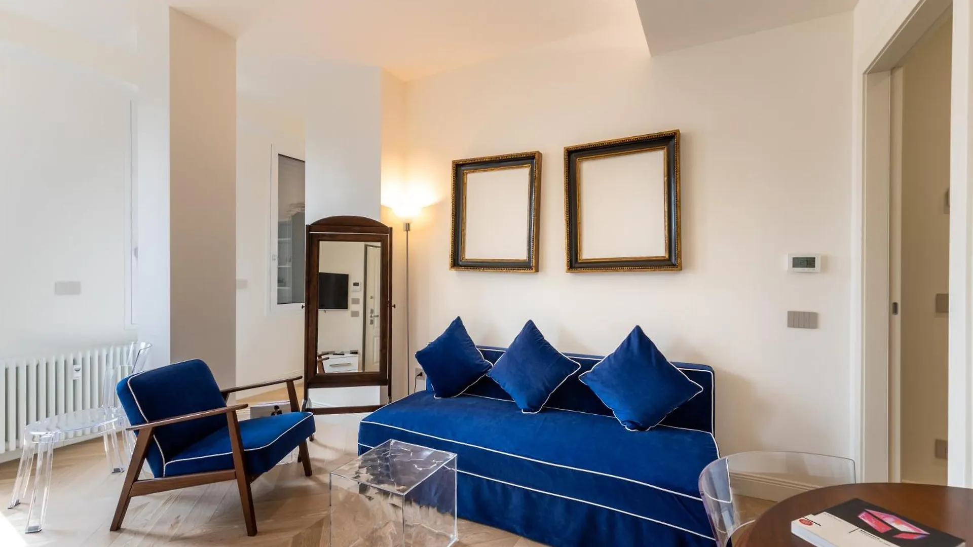 Montenapoleone - Charming Apartment Μιλάνο